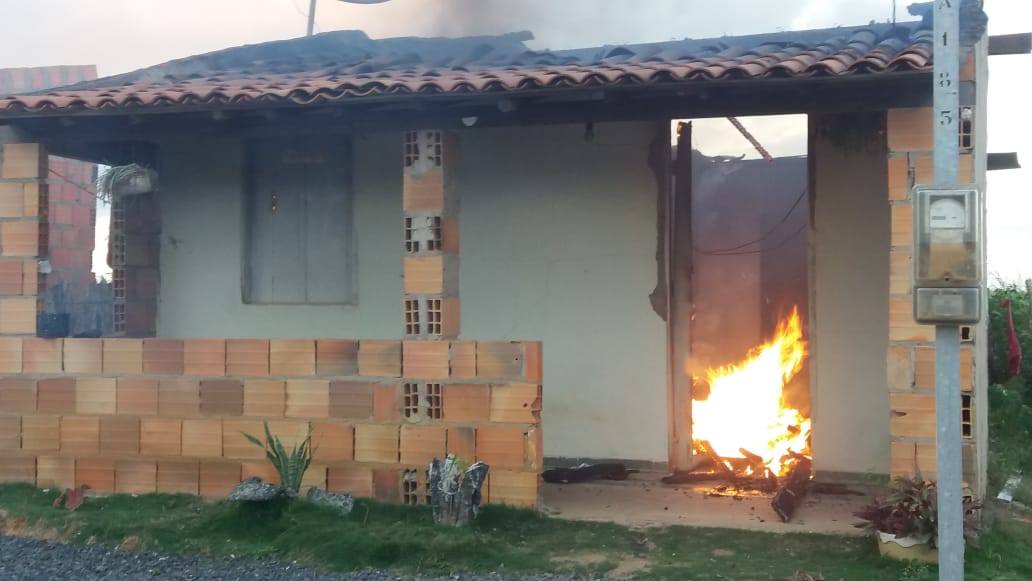 casa incendiada