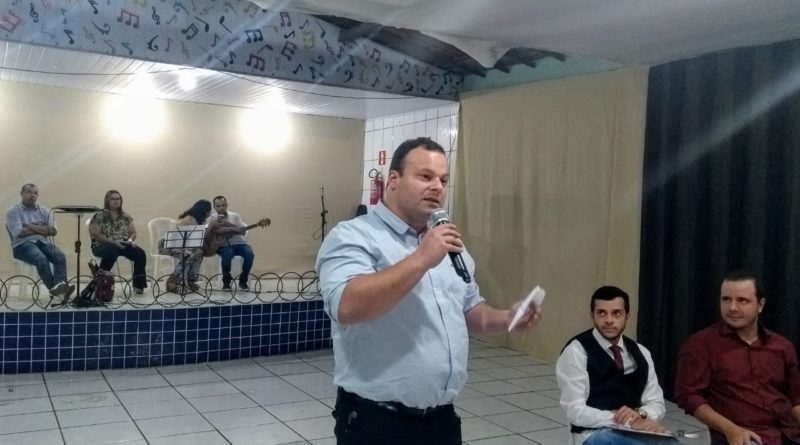 prefeito anuncia adicional por tempo de serviço