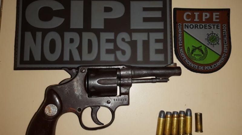 polícia apreendeu arma