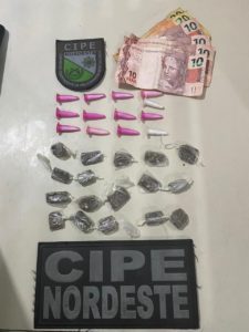 homem detido em cícero dantas por porte de drogas