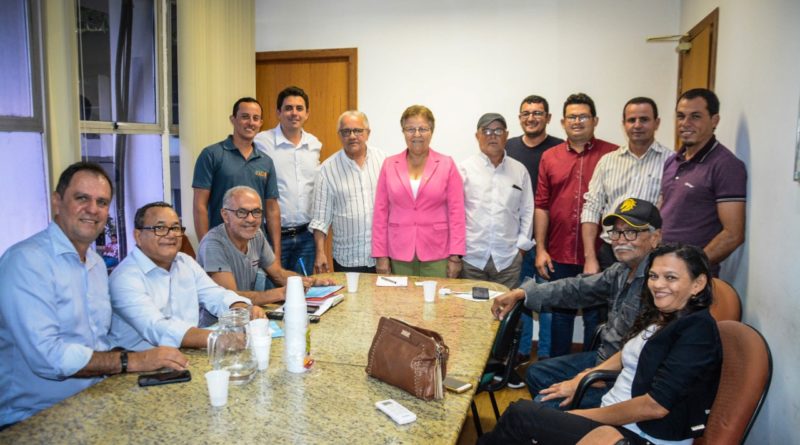 políticos e lideranças discutiram projeto