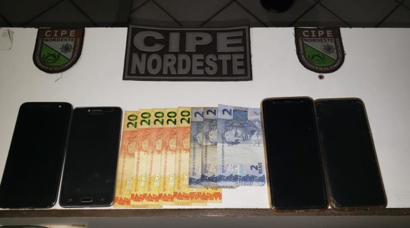 celulares foram roubados em pizzaria