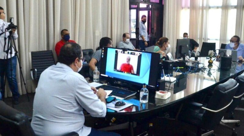 sessão aprova obrigação do uso de máscaras