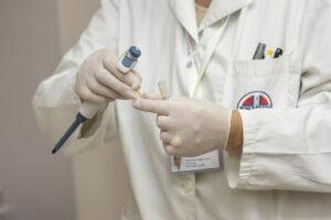 médico