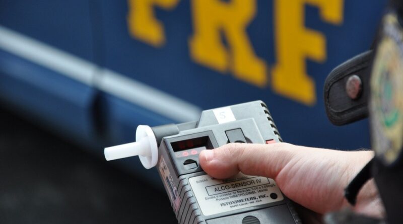 homem detido por uso de álcool