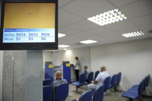atendimento é suspenso em bancos