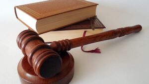 decisão de juiz suspende divulgação de pesquisa