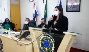 vereadora apresenta projeto de combate ao suicídio