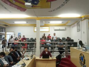 vereadores presentes em sessão