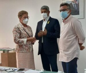 deputada se reúne com secretário
